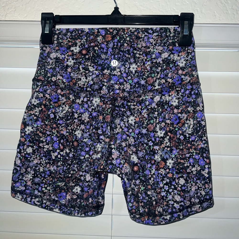 Floral LuLuLemon align biker shorts